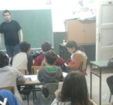 Фотографии од бесплатната стрип школа за основци.