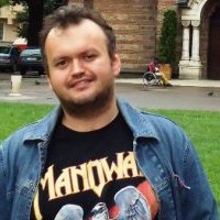 КОЛУМНА: ПЛАЖА, СТРИП И ФРАПЕ